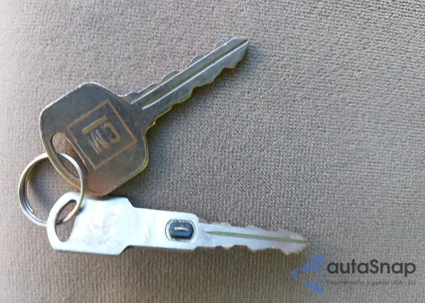 2002 Buick Century Custom from USA, damaged, VIN 2G4WS52J121169714